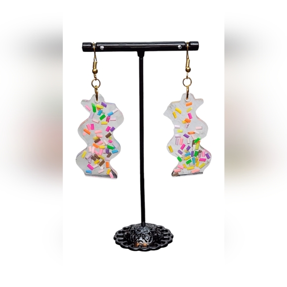 Handmade Resin Sprinkle Ribbon Style Dangle Earrings - Picture 5 of 5
